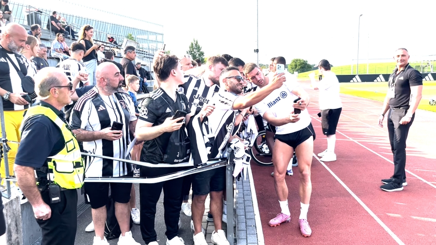 Juve, Vlahovic via? I tifosi gli chiedono di restare