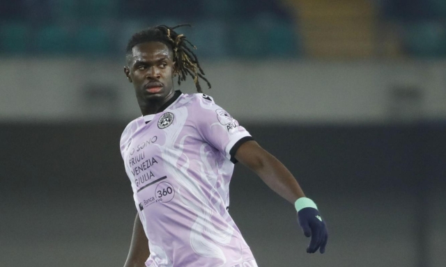 Inter, subito un centrale anche se non parte Pavard: Solet favorito su Badé