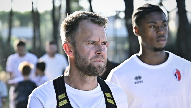 Bari, infortunio al piede destro per Gytkjaer: out almeno un mese