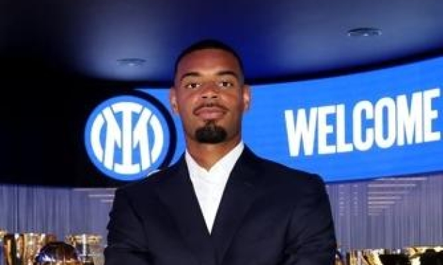 Diouf-Inter, è ufficiale. Andy: "Fiero di essere interista. Ecco che tipo di giocatore sono" 1 Diouf-Inter, è ufficiale. Andy: "Fiero di essere interista. Ecco che tipo di giocatore sono"