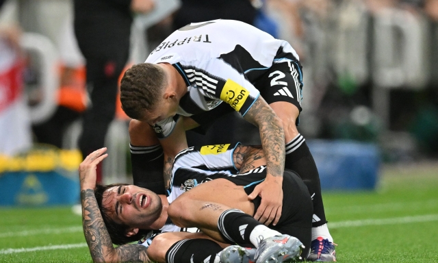 Tonali, allarme Italia! Si fa male a una spalla, il tecnico Howe: "Potrebbe stare fuori per un po'"