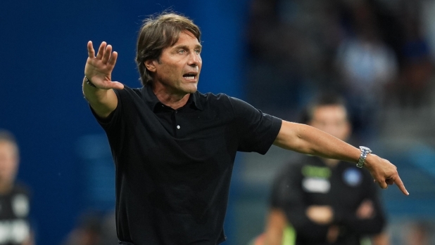Conte attende il Cagliari: "'Scurdàmmoce 'o passato'! Napoli, dimentica lo scudetto"