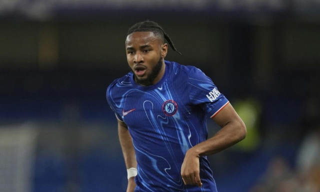 Milan, Nkunku è arrivato: visite e firma. Si tratta per Dovbyk