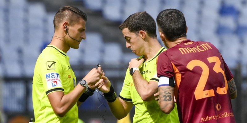La moviola di Roma-Torino: Ayroldi grazia Asllani, niente rigore su Mancini 16 La moviola di Roma-Torino: Ayroldi grazia Asllani, niente rigore su Mancini