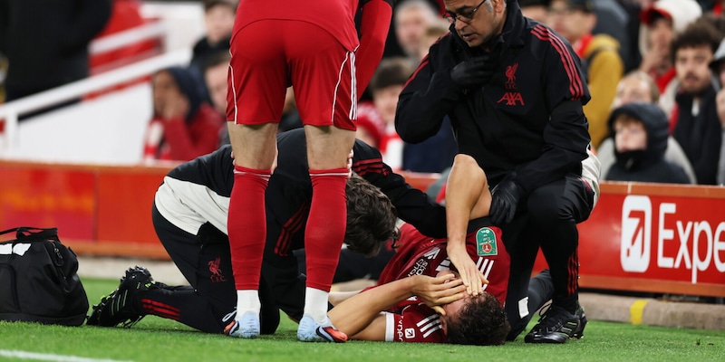 Leoni, che sfortuna! S’è rotto il crociato. Chiesa può rientrare nella lista Champions del Liverpool