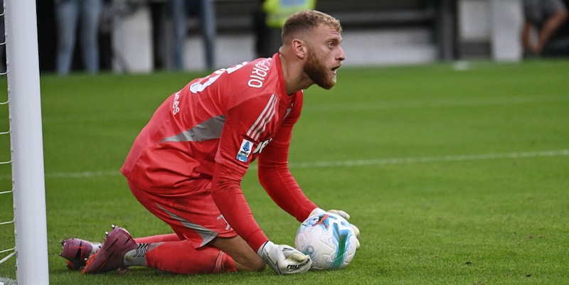 Di Gregorio, via la croce: cosa c'è dietro sette gol in due partite alla Juve