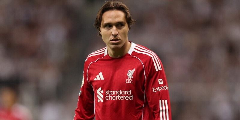 "Chiesa non contento": l’ex Juve scartato dal Liverpool, Slot spiega tutto