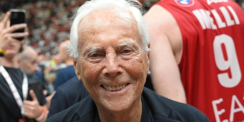 Addio a Giorgio Armani, il ricordo speciale prima di Italia-Estonia e l'omaggio del presidente Gravina 14 Addio a Giorgio Armani, il ricordo speciale prima di Italia-Estonia e l'omaggio del presidente Gravina