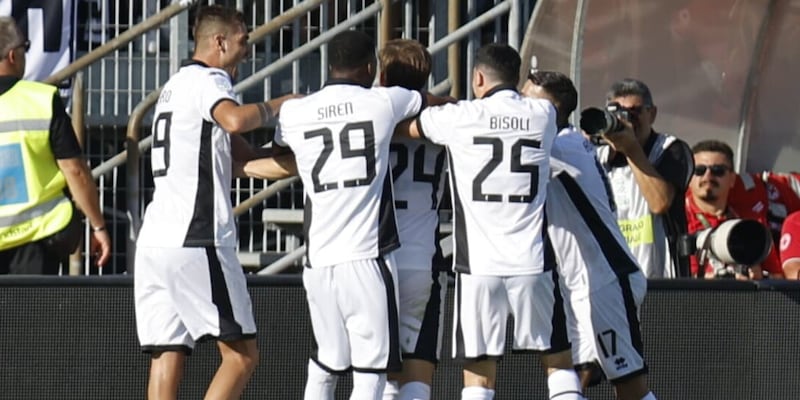 Colpo Cesena a Venezia, agganciato il Palermo in vetta. Spezia, che tonfo in casa!