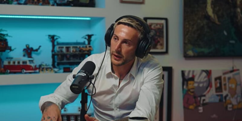 Bernardeschi: "Le polemiche per la gonna? Ma che cazz... gliene frega alla gente". Poi l'aneddoto sul certificato medico per la Juve