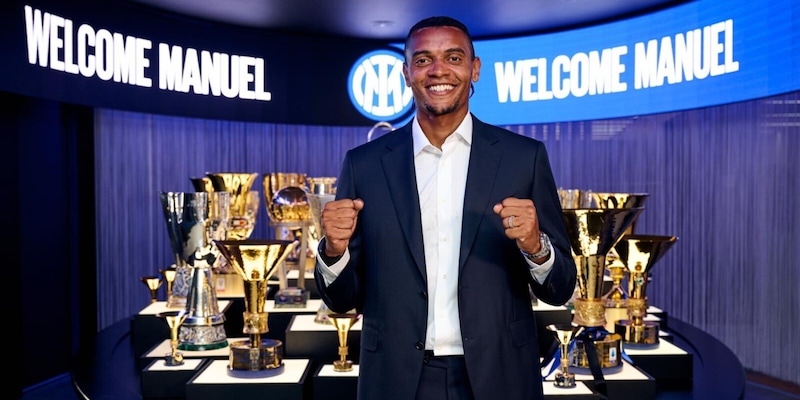 Akanji: "Inter? Tante offerte ma non volevo fare passi indietro". Poi la rivelazione sulla maglia di Vieri 15 Akanji: "Inter? Tante offerte ma non volevo fare passi indietro". Poi la rivelazione sulla maglia di Vieri