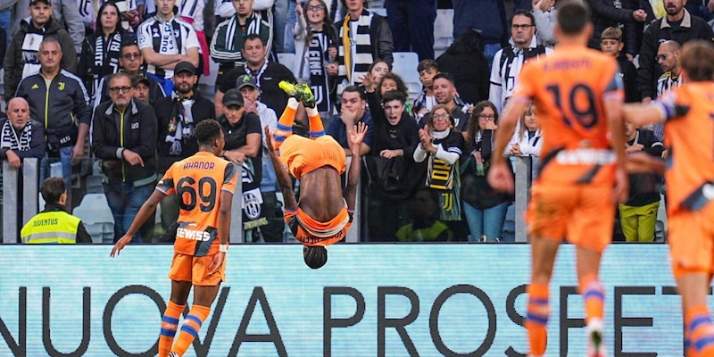 Capriola Sulemana e super Ahanor, così l'Atalanta in 10 ha frenato la Juve