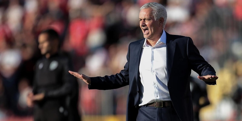 Mourinho, debutto vincente con il Benfica: tris all'AVS con i gol di Sudakov, Pavlidis e Ivanovic