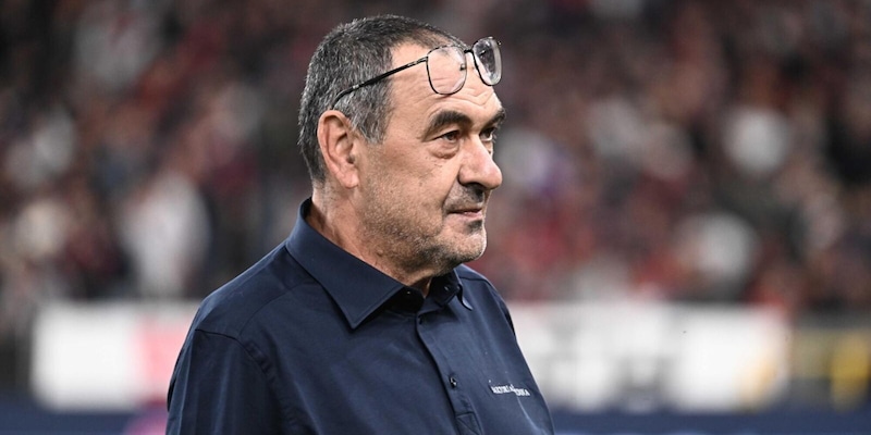 Lazio, Sarri: "Andare via sarebbe stato un tradimento. Passata una settimana difficile". Rivivi la diretta