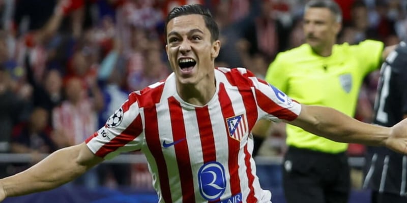 Raspadori gol, Liverpool punito da Osimhen. Poker De Zerbi, Tottenham fermato dal Bodo