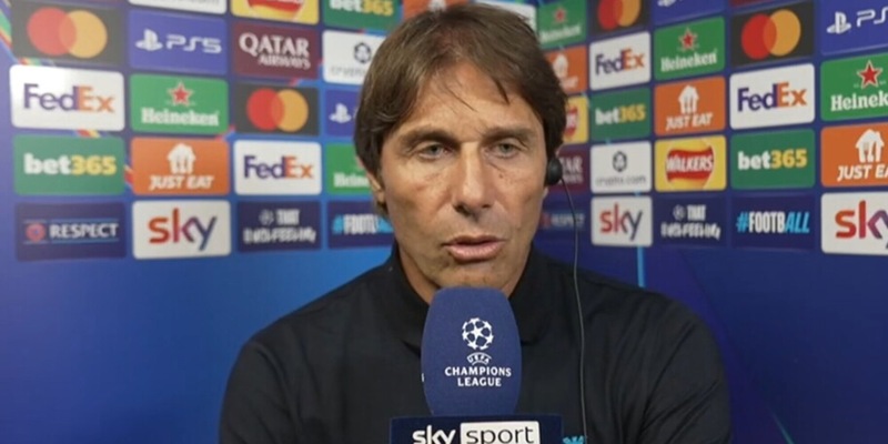 Conte: "L'espulsione ha cambiato la partita. Abbiamo l'amaro in bocca". Conferenza stampa in diretta 14 Conte: "L'espulsione ha cambiato la partita. Abbiamo l'amaro in bocca". Conferenza stampa in diretta