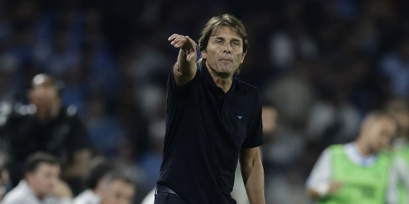 Conte: "Lo Scudetto pesa, è come un macigno a livello di aspettative”. Sull’abbraccio con Lucca...