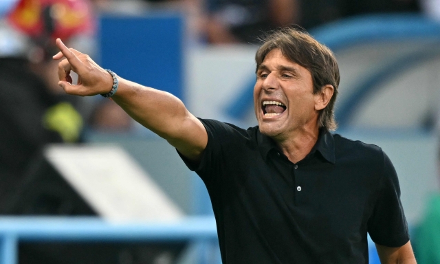 Napoli, la lista Champions. Out Lukaku e Mazzocchi, ci sono Hojlund e Elmas: le scelte di Conte