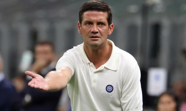 Chivu: "Devo trasmettere le mie idee a quelli che ho. Dura cambiare abitudini radicate da anni"