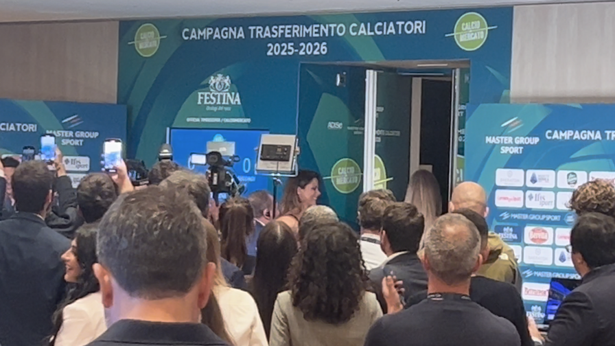 Calciomercato, si chiude la porta: è finita la sessione estiva