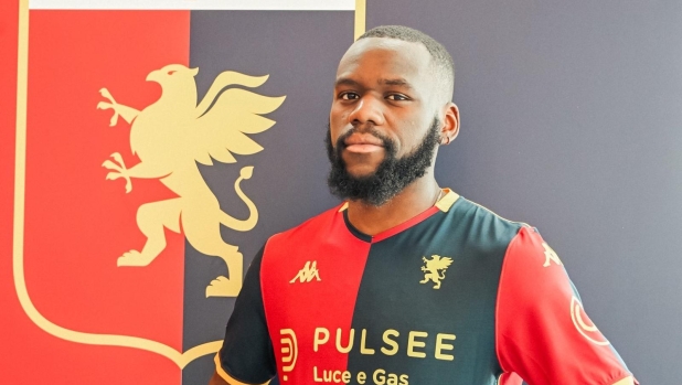 Genoa, torna Onana: la presentazione è tutta da ridere