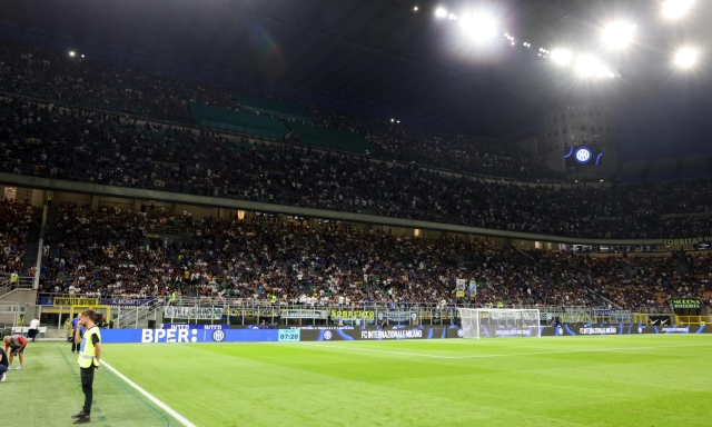 San Siro pieno ma "muto" e la sfida di Inter e Milan: la terza via tra tifo pulito e passione 15 San Siro pieno ma "muto" e la sfida di Inter e Milan: la terza via tra tifo pulito e passione