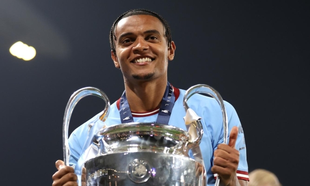 Favre: "Inter, ti spiego il mio Akanji. Con lui in campo hai un computer, e a fine allenamento..."