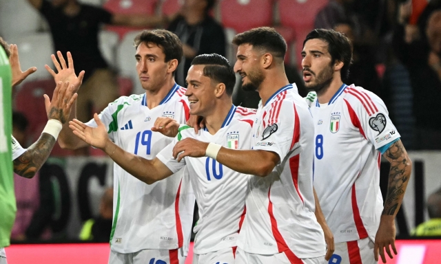 Italia, una vittoria folle! Batte 5-4 Israele al 91', ma che paura. E che errori (2 autogol)...