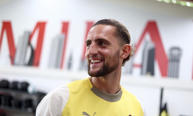 Rabiot ha già fatto gol: la pace con Rowe è un bel messaggio per chi si sveglia in guerra 15 Rabiot ha già fatto gol: la pace con Rowe è un bel messaggio per chi si sveglia in guerra