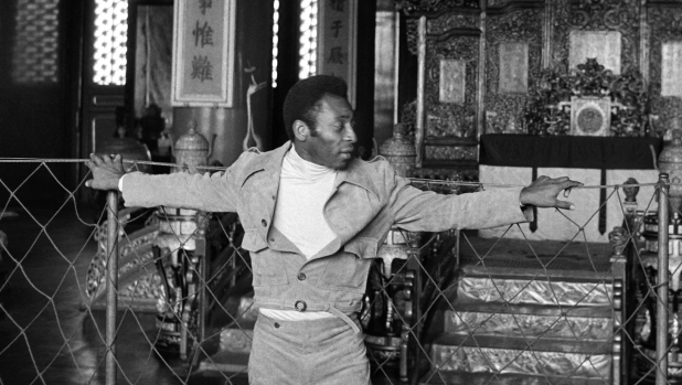 Cinquant'anni fa Roma vide Pelé. Lo marcavano Morini e Sandreani