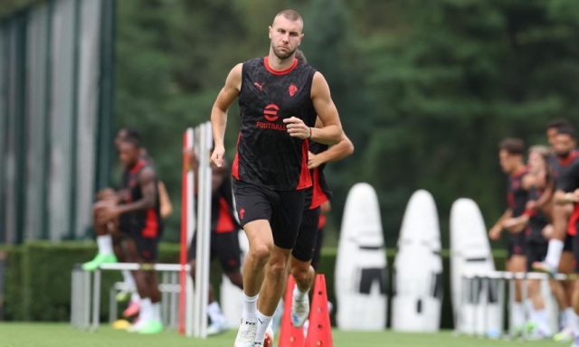 Milan, Pavlovic verso il recupero. Tra Udinese e Lecce, Allegri studia due formazioni