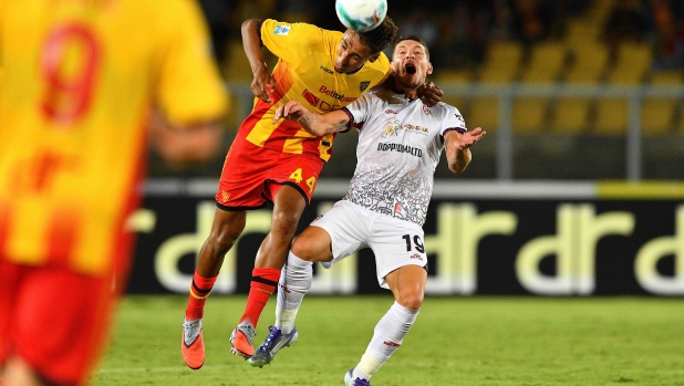 Lecce-Cagliari, le pagelle: che errore Morente, 5,5. Belotti, doppietta da 7