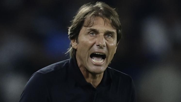 Conte: "Lo scudetto sul petto pesa come un macigno". Buongiorno, Milan a rischio