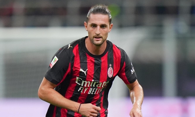 Bagno di folla per Rabiot: "Napoli e Juve ci diranno chi siamo, ma non parliamo di scudetto"