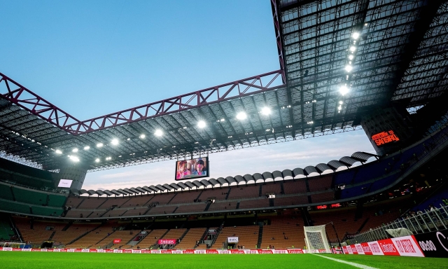 Milan-Napoli: niente striscioni, ma la curva Sud torna a tifare