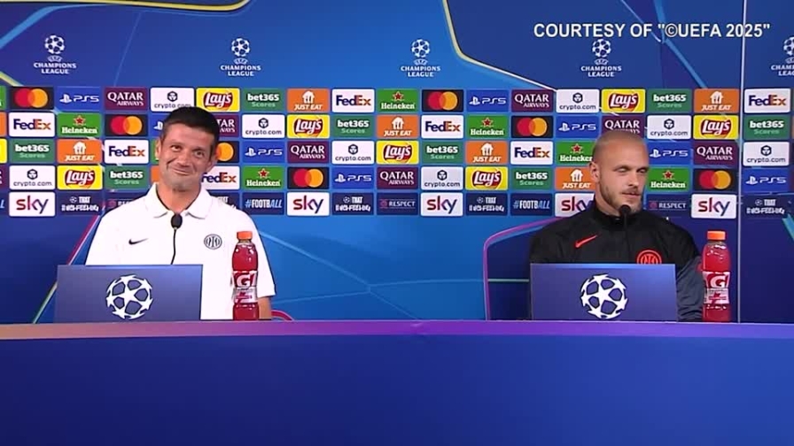 Chivu, il gesto scaramantico fa ridere tutti