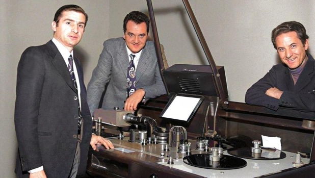 Monetine, petardi, voli a planare e sbuffi di gesso: i casi risolti da Carlo Sassi