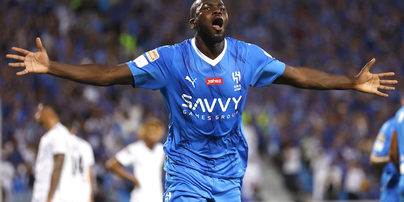 Koulibaly: "A Napoli piangi due volte. Ancelotti mi trattenne in pigiama, con Sarri fuoco e acqua" 8 Koulibaly: "A Napoli piangi due volte. Ancelotti mi trattenne in pigiama, con Sarri fuoco e acqua"