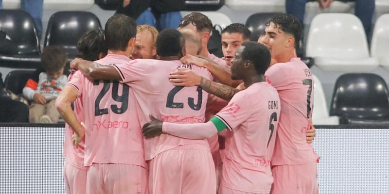 Serie B: il Palermo passa a La Spezia e scavalca in vetta il Frosinone, ko a Venezia. Prima gioia per il Bari