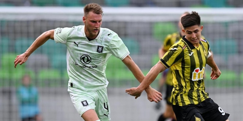 Dastan Satpaev, dal futsal al Chelsea 12 Dastan Satpaev, dal futsal al Chelsea