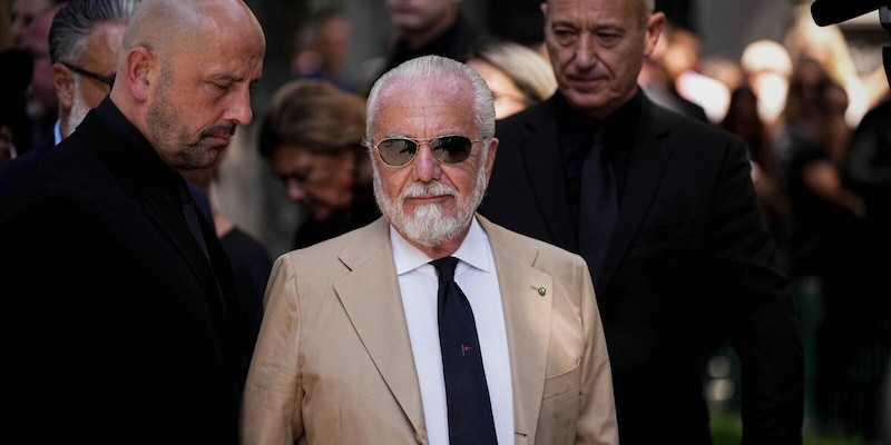 Falso in bilancio, rinviata al 6 novembre udienza De Laurentiis