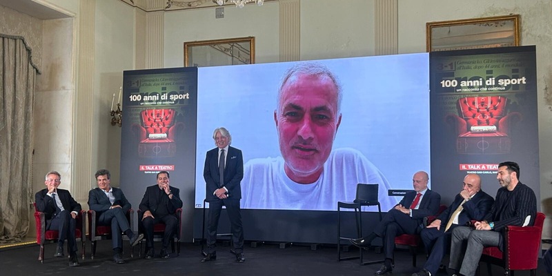 Mourinho, le parole da brividi su Sinner e il tennis: “Roma merita un grande Slam. E Jannik…” 16 Mourinho, le parole da brividi su Sinner e il tennis: “Roma merita un grande Slam. E Jannik…”