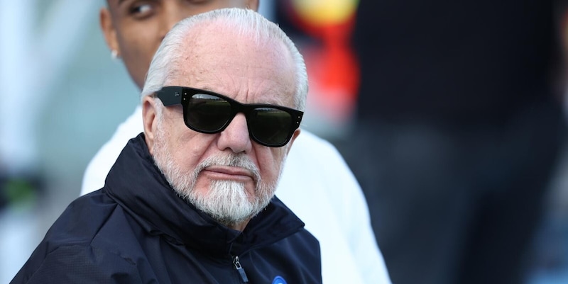 De Laurentiis festeggia la vittoria contro l'Inter: "Questo è il vero Napoli" 12 De Laurentiis festeggia la vittoria contro l'Inter: "Questo è il vero Napoli"