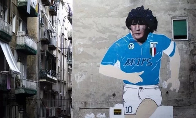 Largo Maradona riapre nel giorno di Diego: "Un gesto di dialogo per restituire il luogo alla città" 10 Largo Maradona riapre nel giorno di Diego: "Un gesto di dialogo per restituire il luogo alla città"