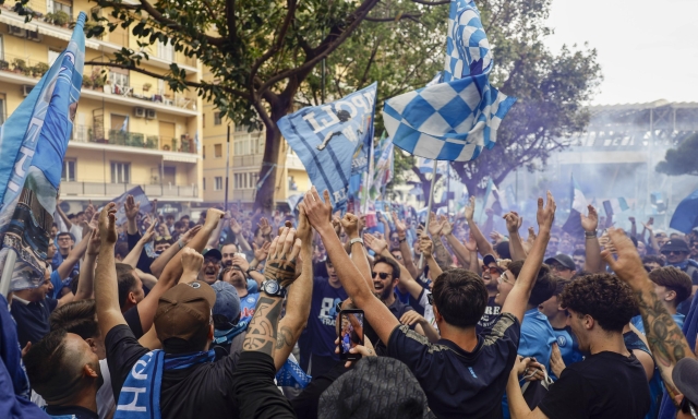 “Sono napoletano”: nasce la prima community dedicata ai tifosi azzurri 16 “Sono napoletano”: nasce la prima community dedicata ai tifosi azzurri