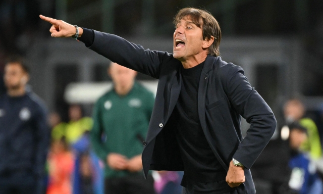 Conte: "Bravo Napoli, maturi contro un avversario tosto. De Bruyne? Nulla da dirgli"