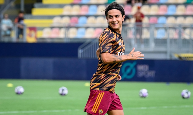 Dybala si allena ma resta un caso nella Roma: per Massara è pronto, Gasp dice no. E il rinnovo...