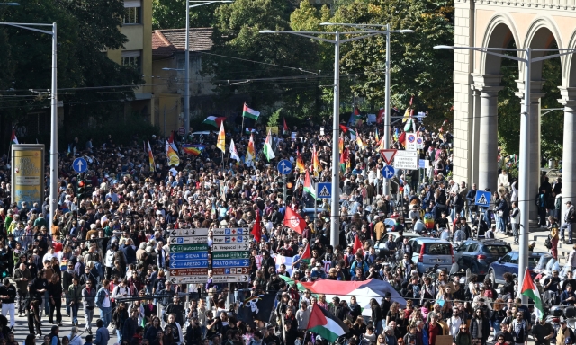 Sciopero per Gaza, il corteo ProPal ha raggiunto Coverciano: "Non giocate Italia-Israele"