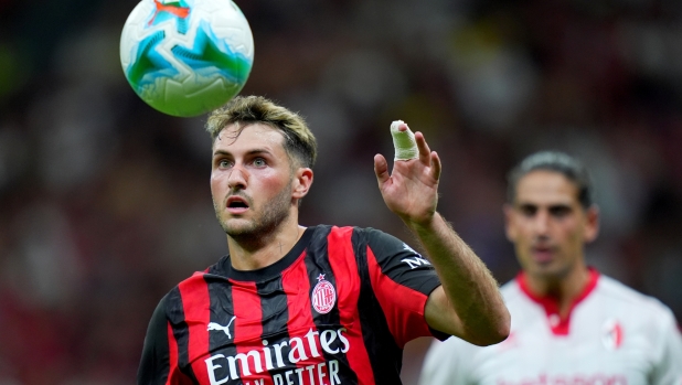 Milan, la chiave tattica di Allegri: Gimenez un nove totale, così aiuterà i rossoneri