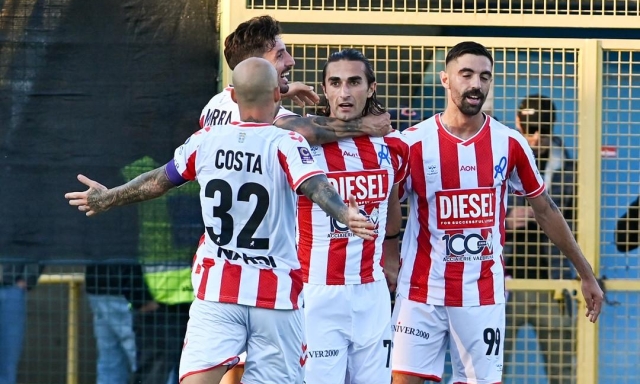 Il Vicenza allunga in classifica. Derby vinto e primato per la Salernitana, si conferma l'Arezzo
